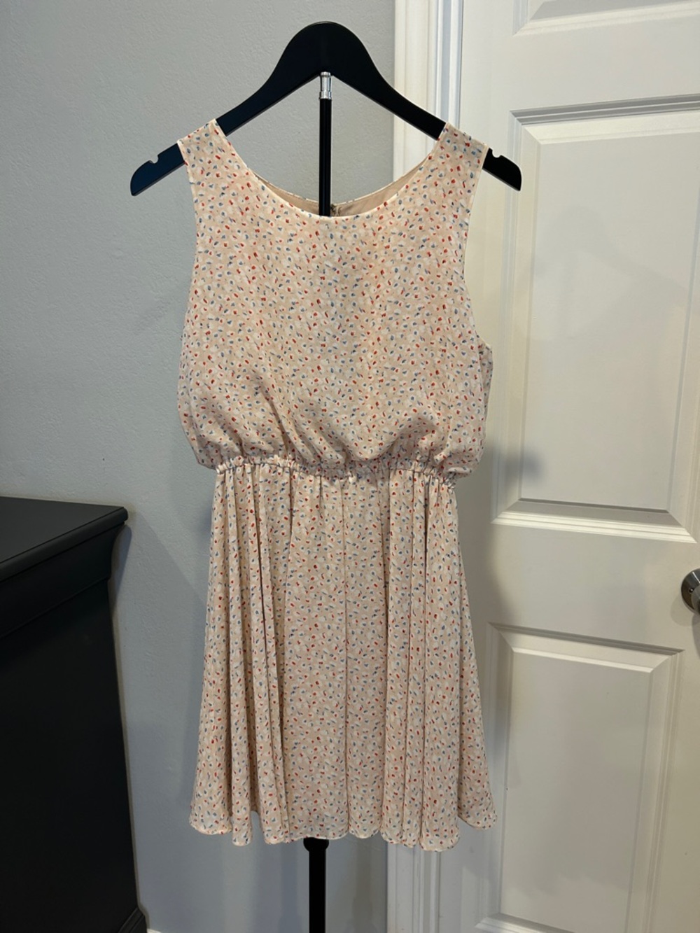 Cream Floral Sleeveless Casual Dress with Elastic Waist